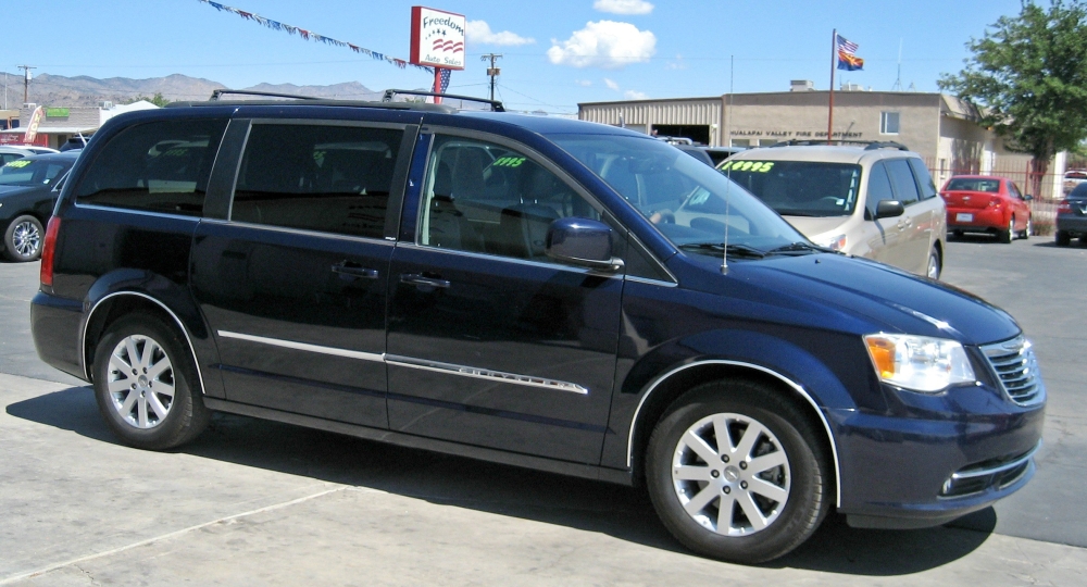 Chrysler-Town-Country-Touring-Minivan-For-Sale-Kingman-AZ